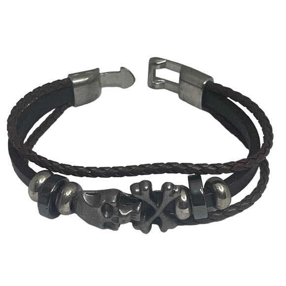 Steeltime ☠︎︎ Skull + Crossbones Braided Multi Wrap Leather ☠︎︎
Black Brown ☠︎︎ - Picture 11 of 16